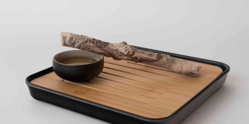 This Teak Wood Curve Line Serving Tray Is Redefining Modern Home Entertaining